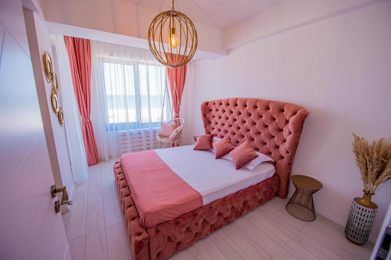 Summerland Luxury Velvet Front Sea View Apartment Мамая Екстериор снимка