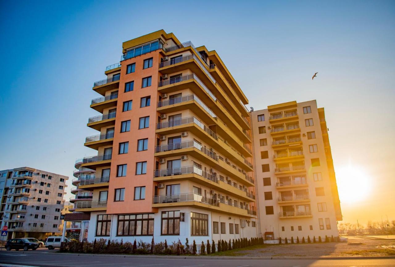 Summerland Luxury Velvet Front Sea View Apartment Мамая Екстериор снимка