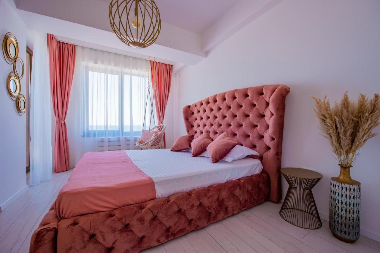 Summerland Luxury Velvet Front Sea View Apartment Мамая Екстериор снимка