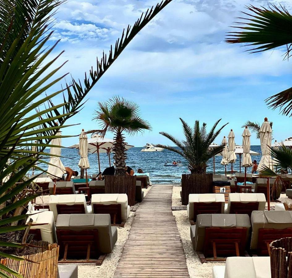 Summerland Luxury Velvet Front Sea View Apartment Мамая Екстериор снимка