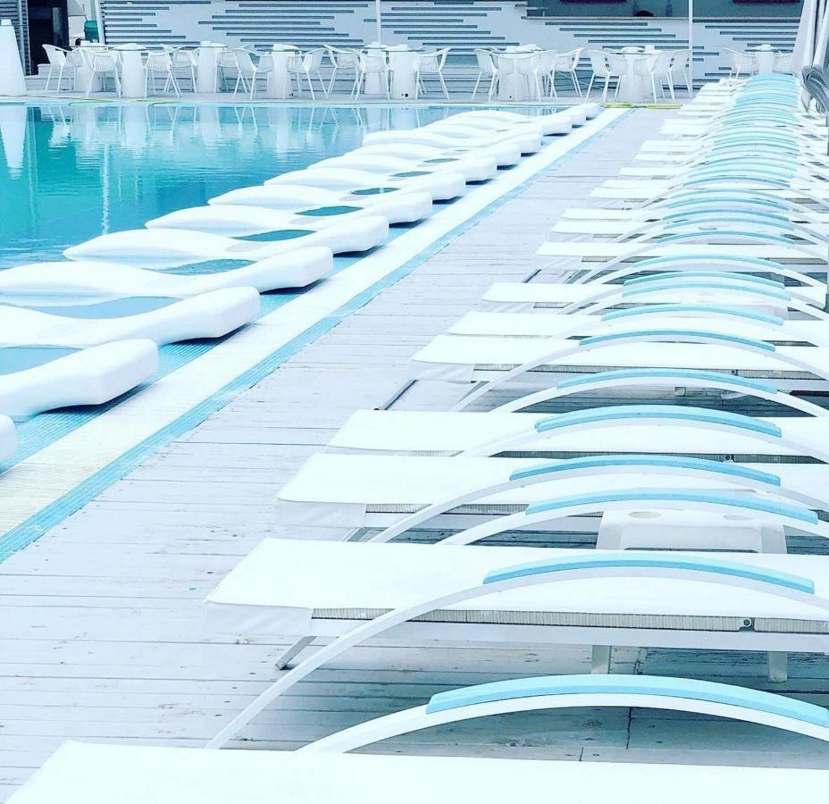 Summerland Luxury Velvet Front Sea View Apartment Мамая Екстериор снимка